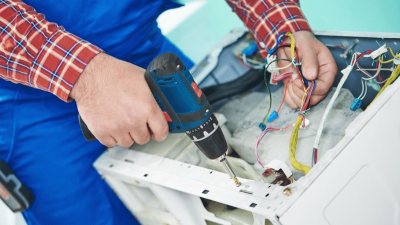 Şereflikoçhisar Tcl Tcl çamaşır makinesi kart tamiri – Su almama arızası orijinal parça ile giderildi. - Teknik servis örneği
